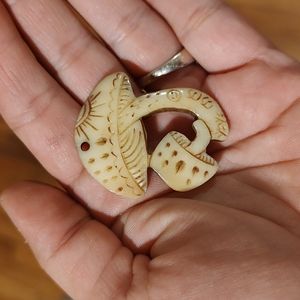 NEW!🍄 unique shroom pendant